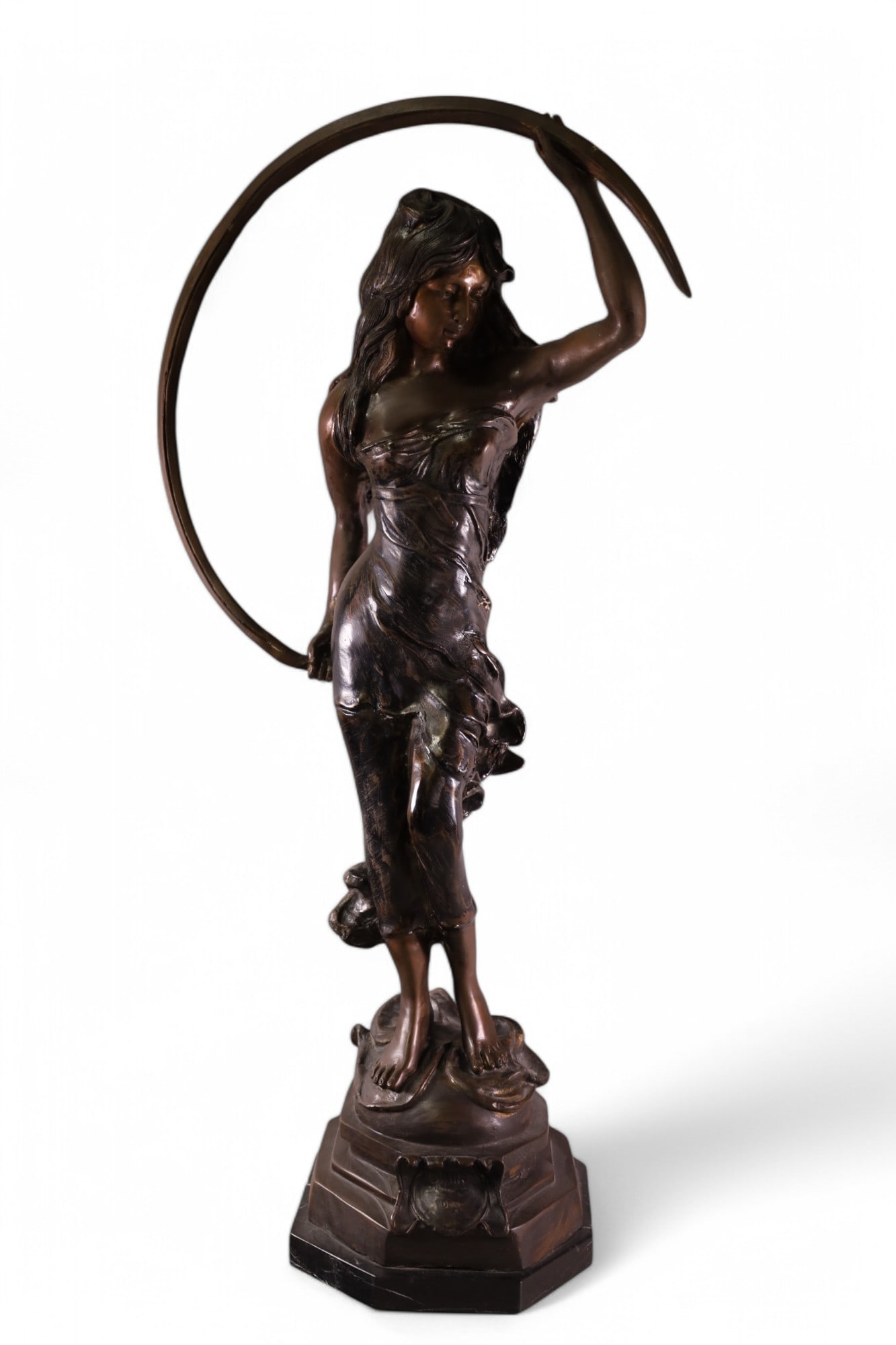 LARGE LADY BRONZE (1 of 4)