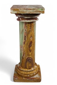 ONYX PEDESTAL