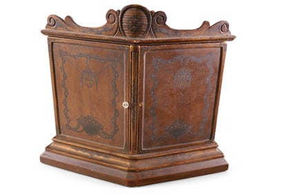 ANTIQUE DOUBLE PICTURE FRAME