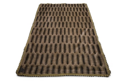 VICTORIAN STYLE LAP BLANKET