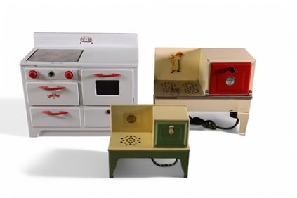 3 TOY STOVES