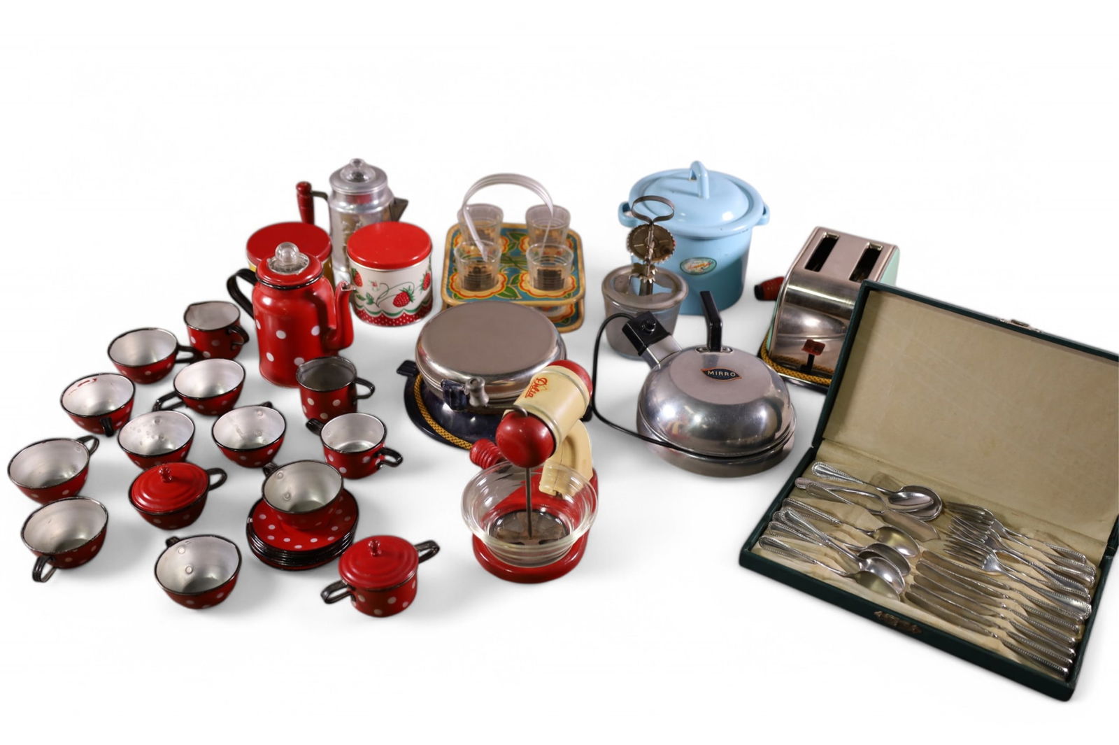 COLLECTION OF MISC. DOLL TOYS (1 of 5)