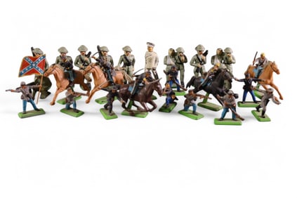 GROUPING OF TOY SOLDIERS