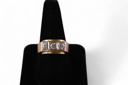 18k GOLD & DIAMOND MENS RING