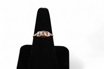 1930'S GOLD & DIAMOND RING