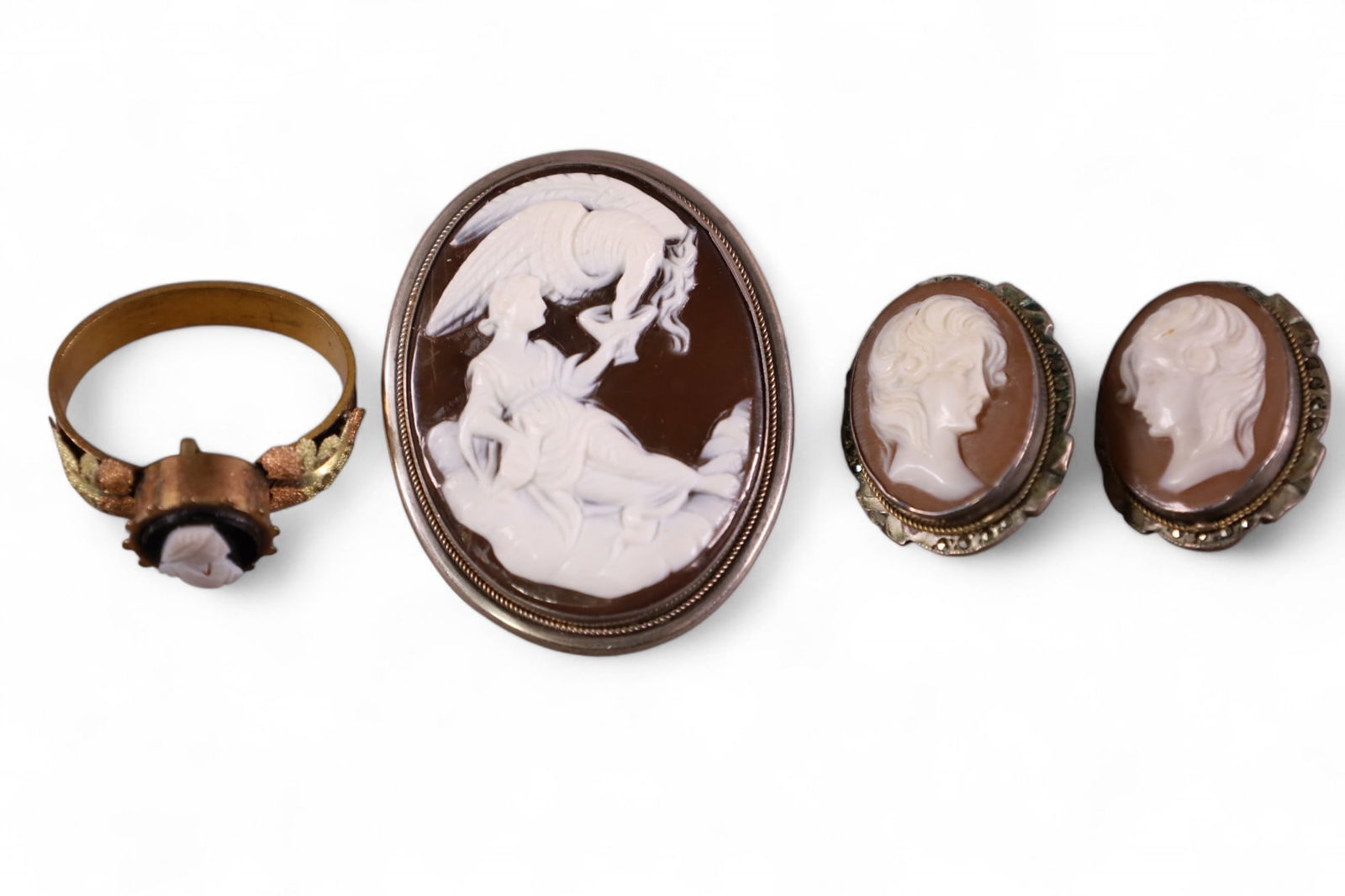 GROUPING OF CAMEO JEWELRY (1 of 3)