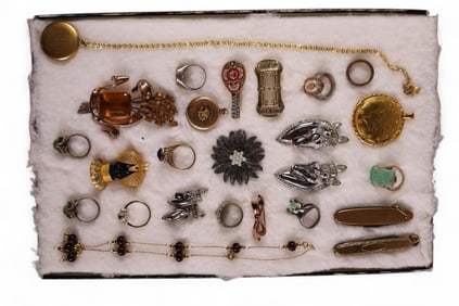 COLLECTION OF COSTUME JEWELRY