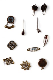 GROUPING OF GOLD JEWELRY