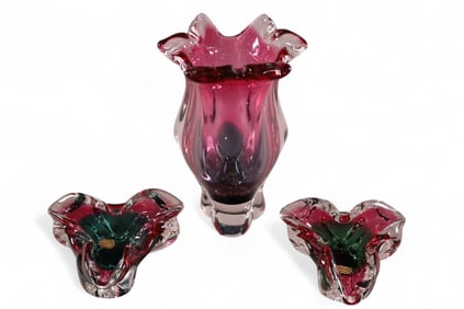 3 PIECES OF ART GLASS