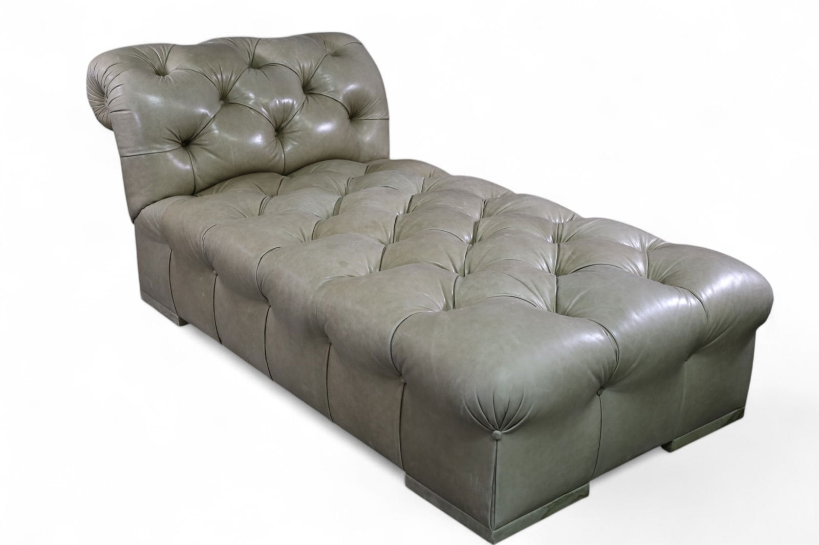 CHESTERFIELD STYLE CHAISE LOUNGE (1 of 3)