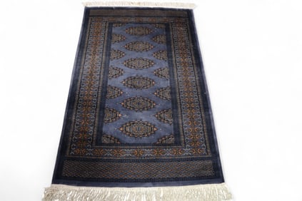APPROX 4' 3" X 2' 8" HANDMADE WOOL RUG