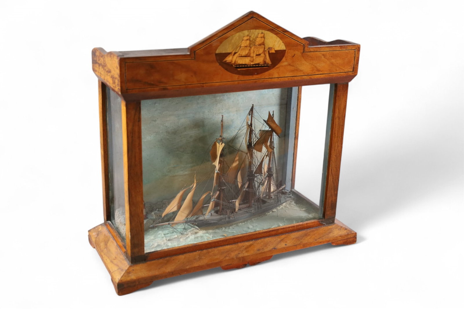 ANTIQUE SAIL SHIP DIARAMA IN CASE (1 of 4)