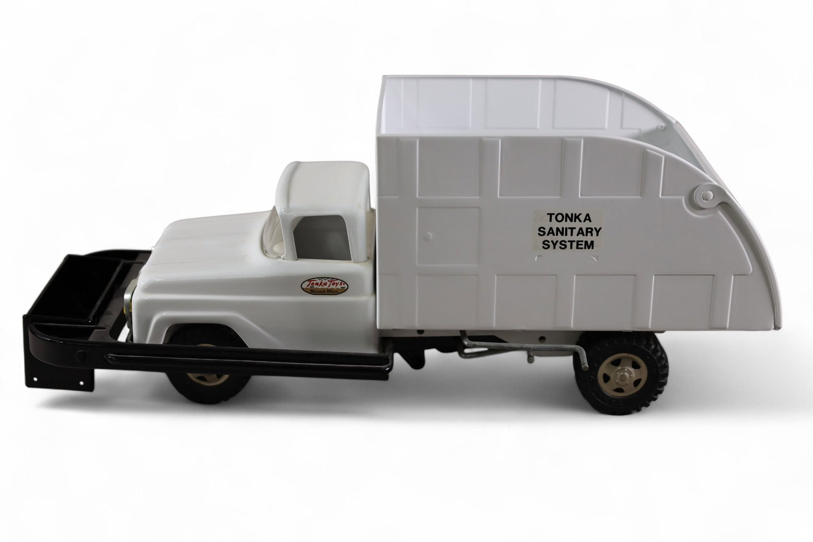 1950'S-1960'S TONKA SANITARY SYSTEM TRUCK: RESTORED TONKA SANITARY SYSTEM TRUCK, WITH DUMP. 20" L