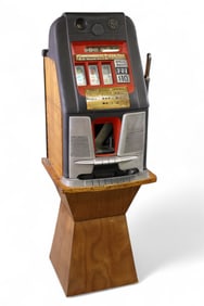 FREMONT HOTEL 5 CENT MILLS SLOT MACHINE