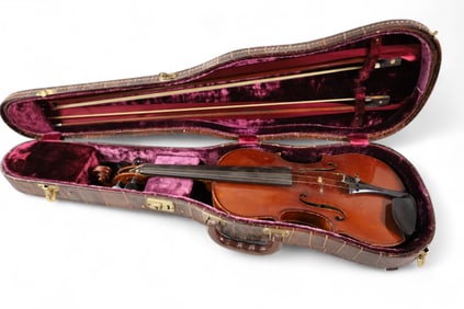 ANTIQUE VIOLIN