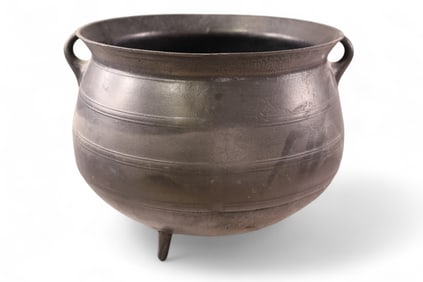 CAST IRON CAULDRON