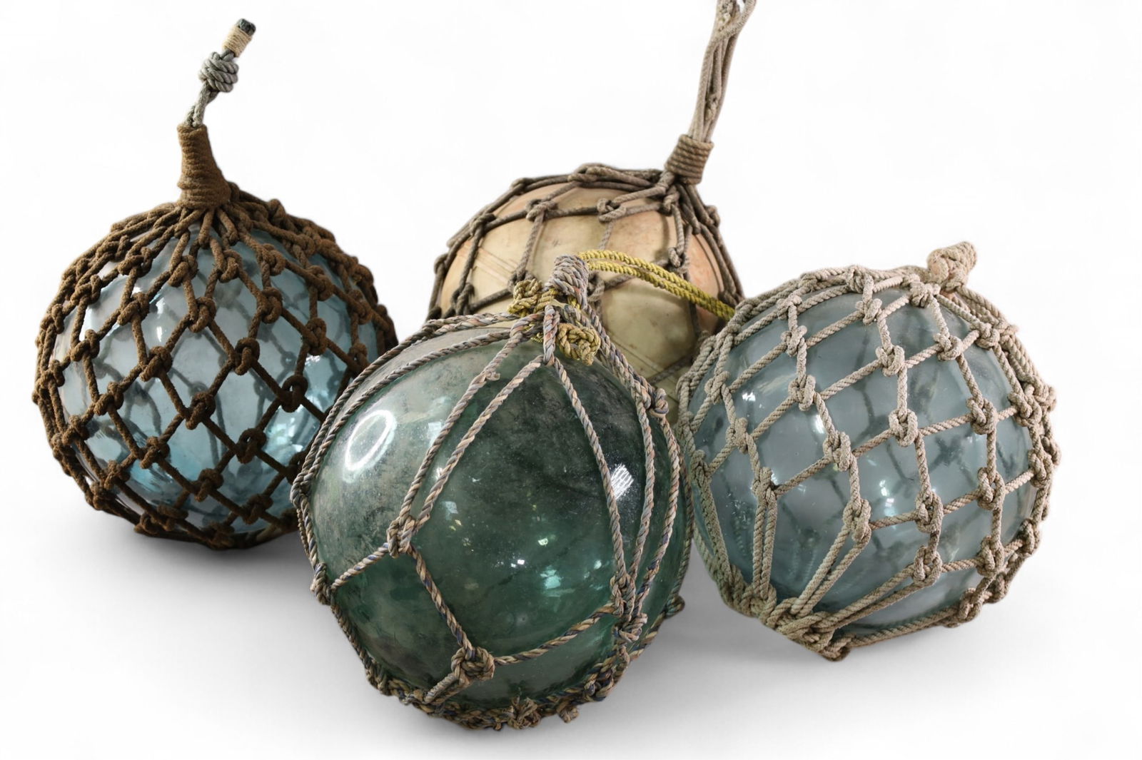 4 FISH FLOATS (1 of 4)