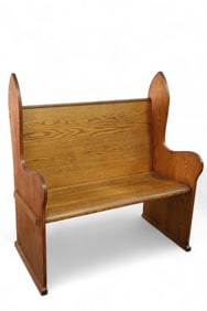 SMALL OAK CHURCH PEW