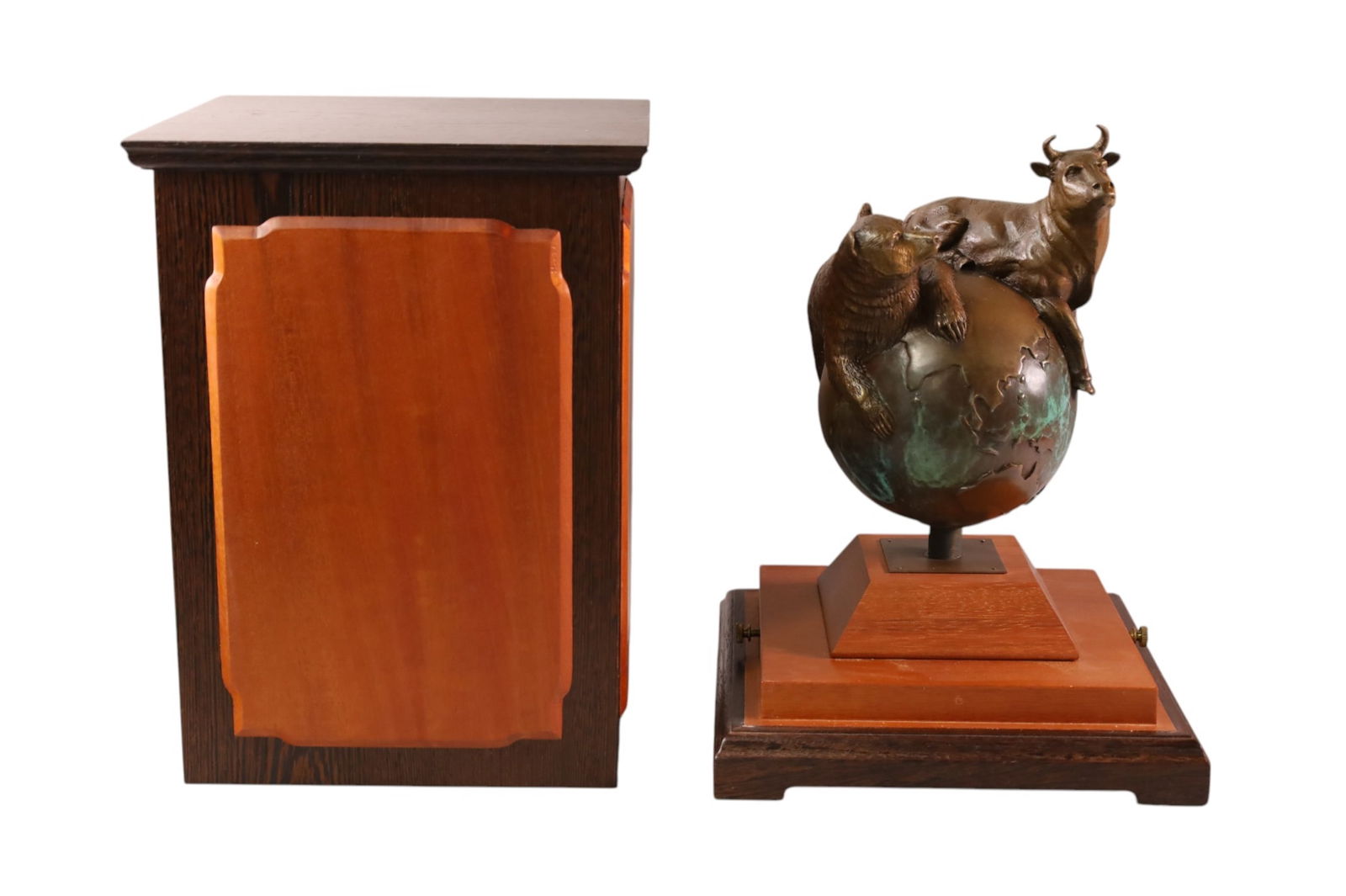 BULL & BEAR MARKET BRONZE (1 of 3)