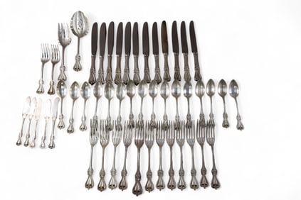 TOWLE STERLING SILVER FLATWARE SET