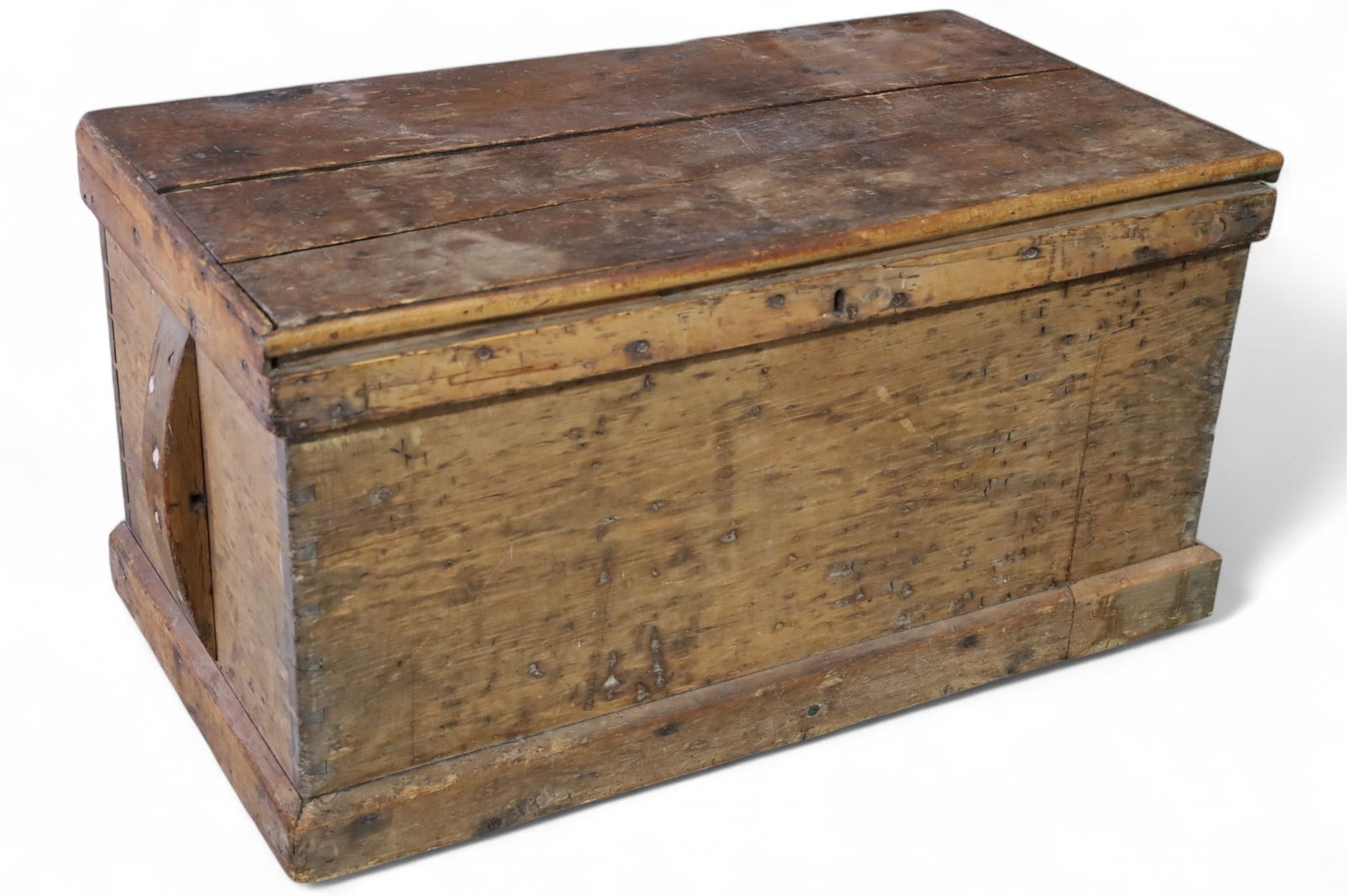 PRIMITIVE TRUNK (1 of 4)