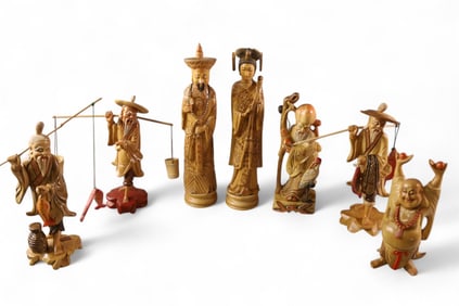 GROUPING OF CHINESE CARVED WOOD FIGURES