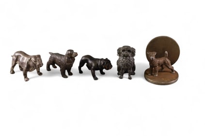 GROUPING OF DOG FIGURES