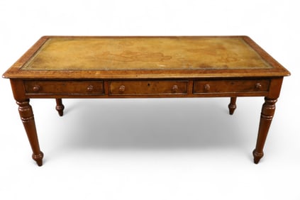 19TH CENTURY LEATHER TOP DESK
