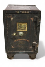 SMALL ANTIQUE SAN FRANCISCO SAFE