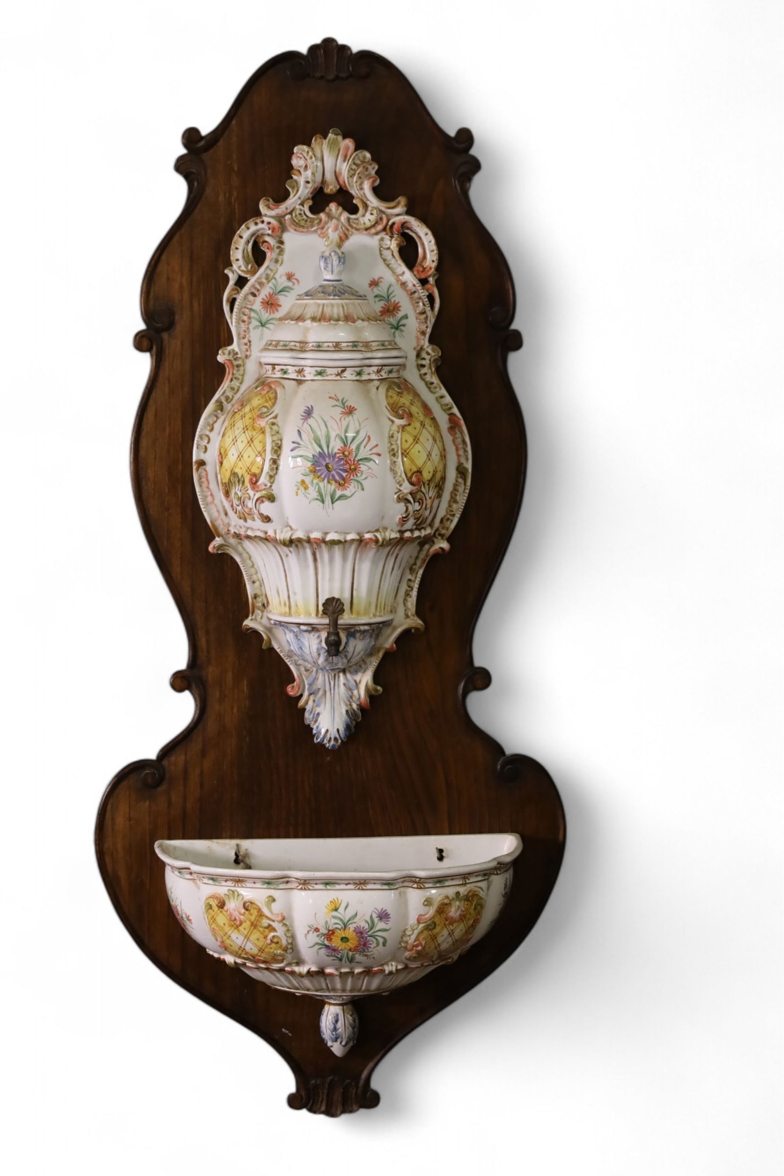 ITALIAN PORCELAIN LAVABO (1 of 3)