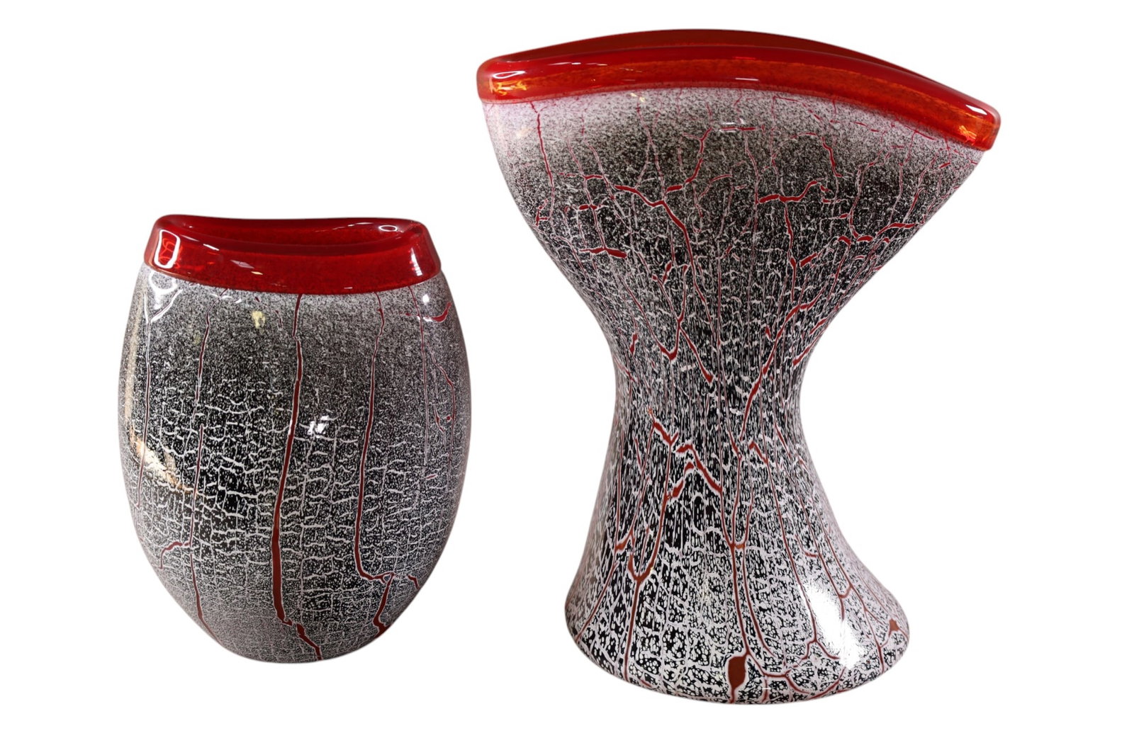 2 ART GLASS VASES: 2 ART GLASS VASES, PAUL LARNED ART GLASS VASE. 11" & 14" H.