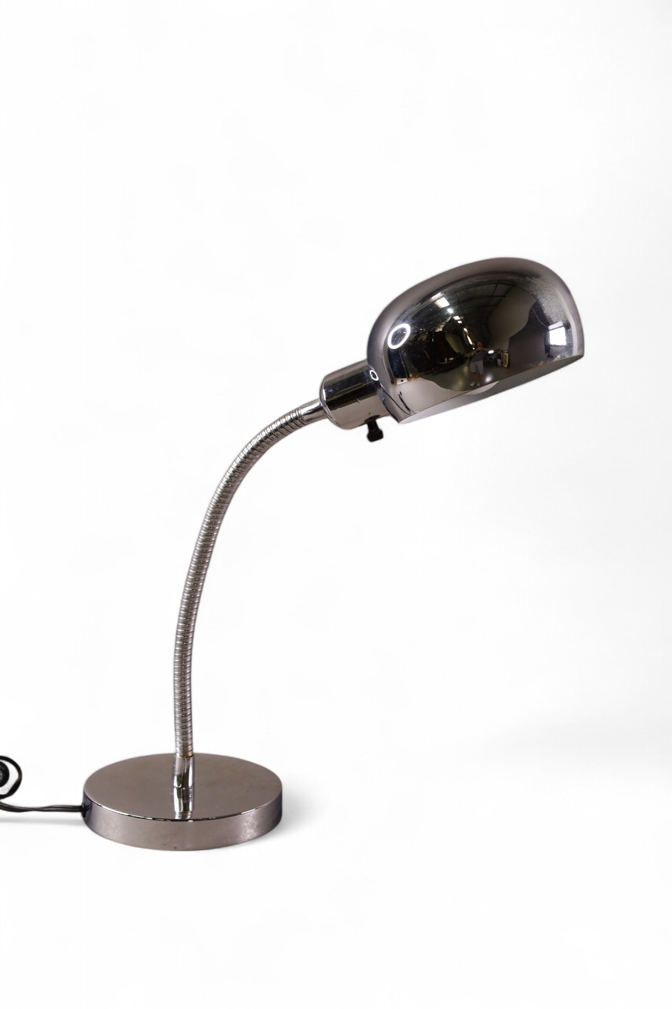 CHROME TABLE LAMP (1 of 2)