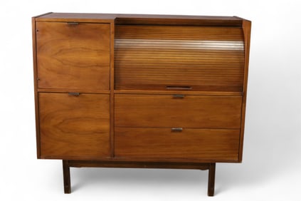 MAINLINE BY HOOKER DESK