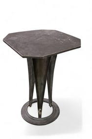 INDUSTRIAL LAMP TABLE