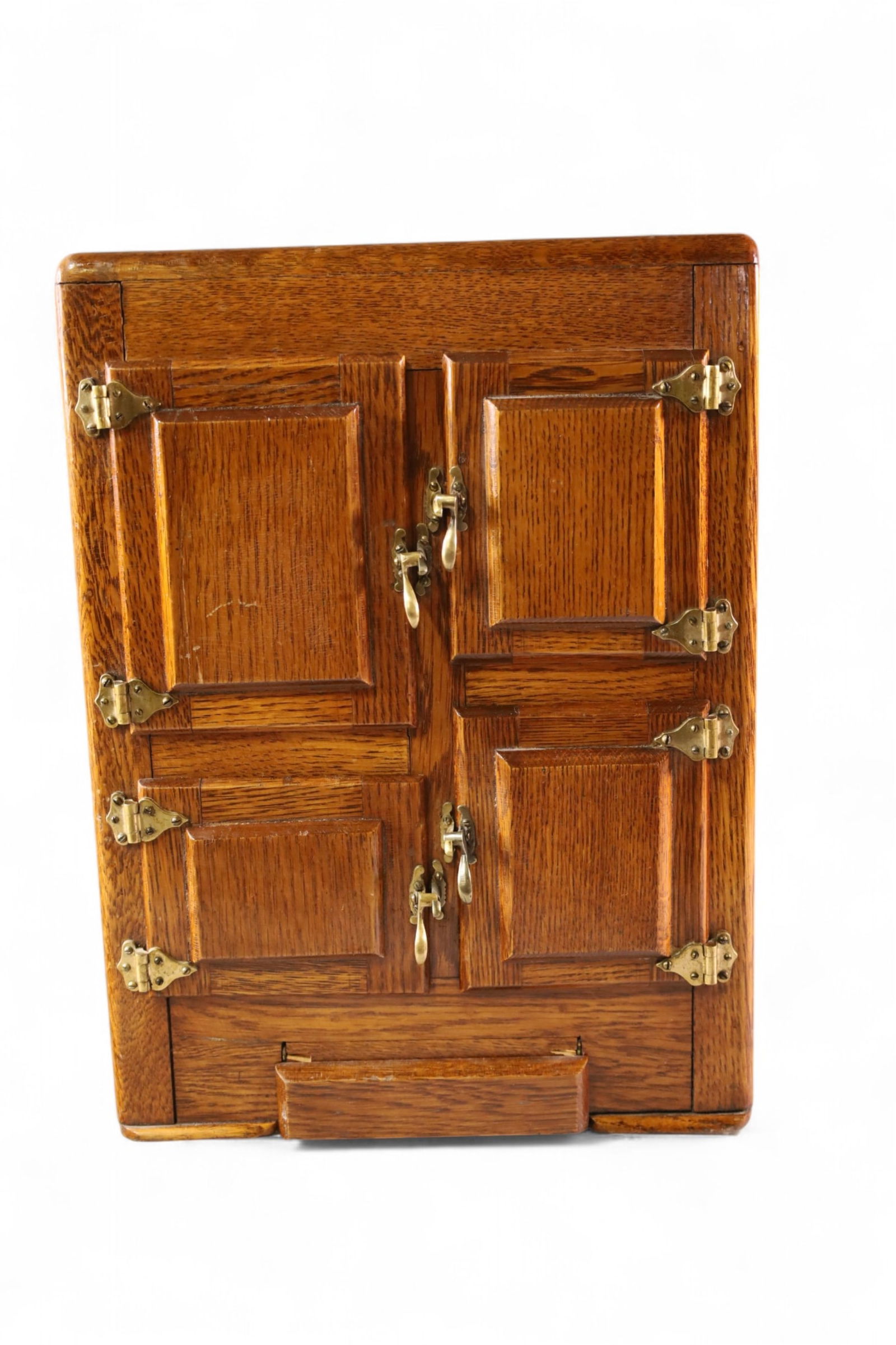 SALESMAN SAMPLE ICE BOX (1 of 4)