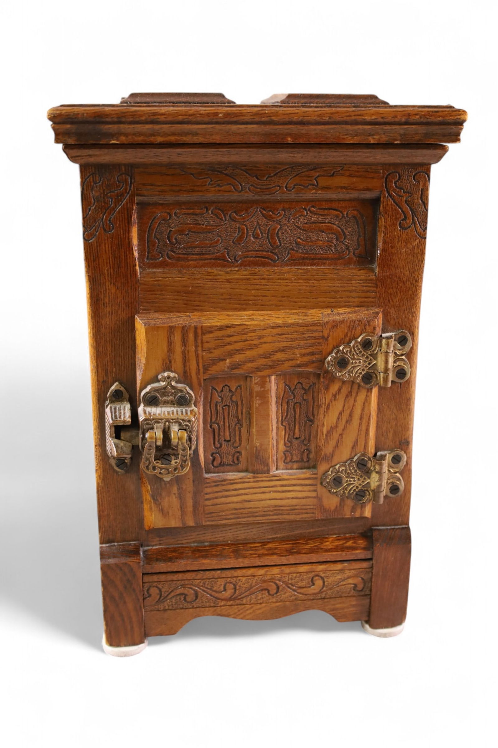 SALESMAN SAMPLE ICE BOX (1 of 3)