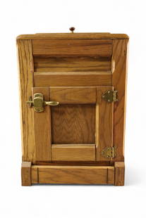 SALESMAN SAMPLE ICE BOX: EARLY SALESMAN SAMPLE ICE BOX, SINGLE DOOR, PAINTED INTERIOR. 13" W x 12" D x 19" H.