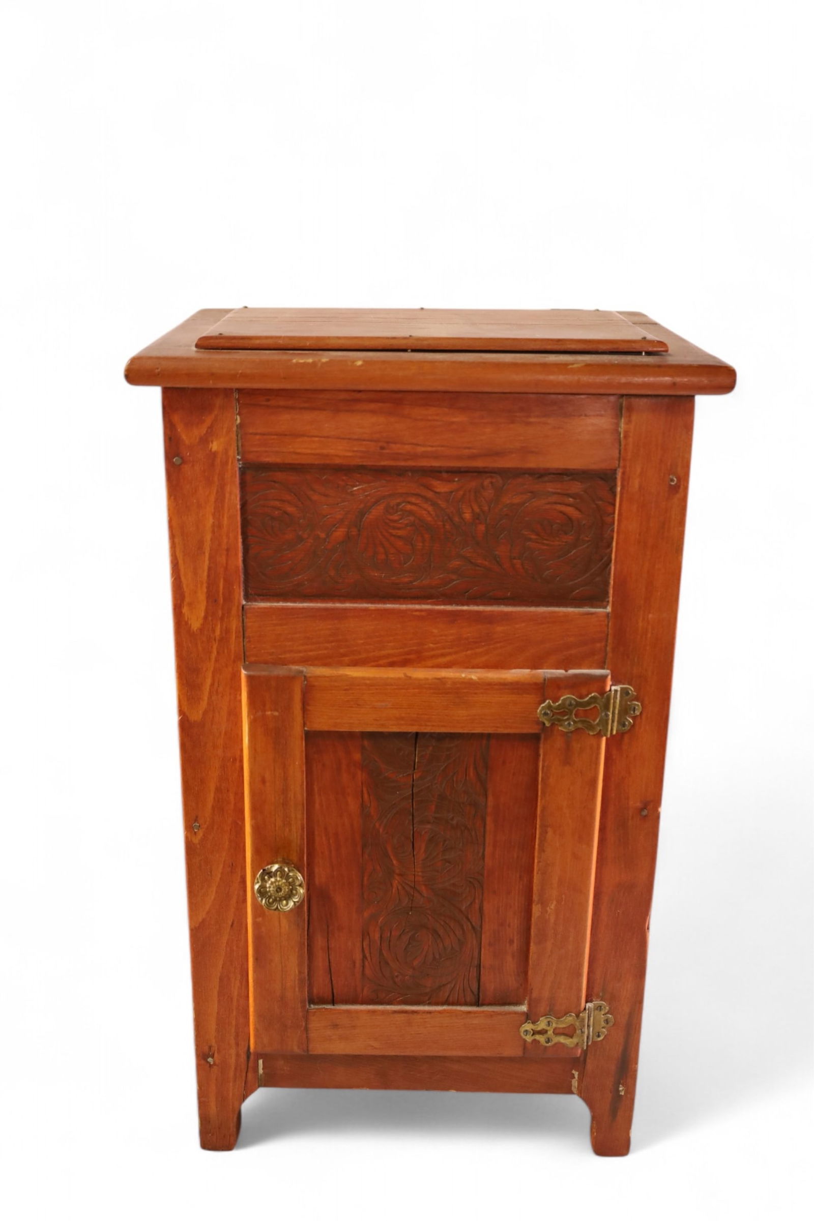 SALESMAN SAMPLE ICE BOX (1 of 3)