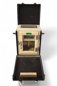 GORDONAIR SALESMAN SAMPLE ICE BOX