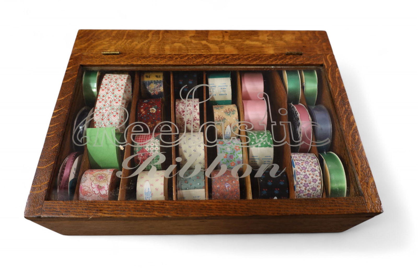 REELASTIC RIBBON COUNTER TOP DISPLAY (1 of 2)