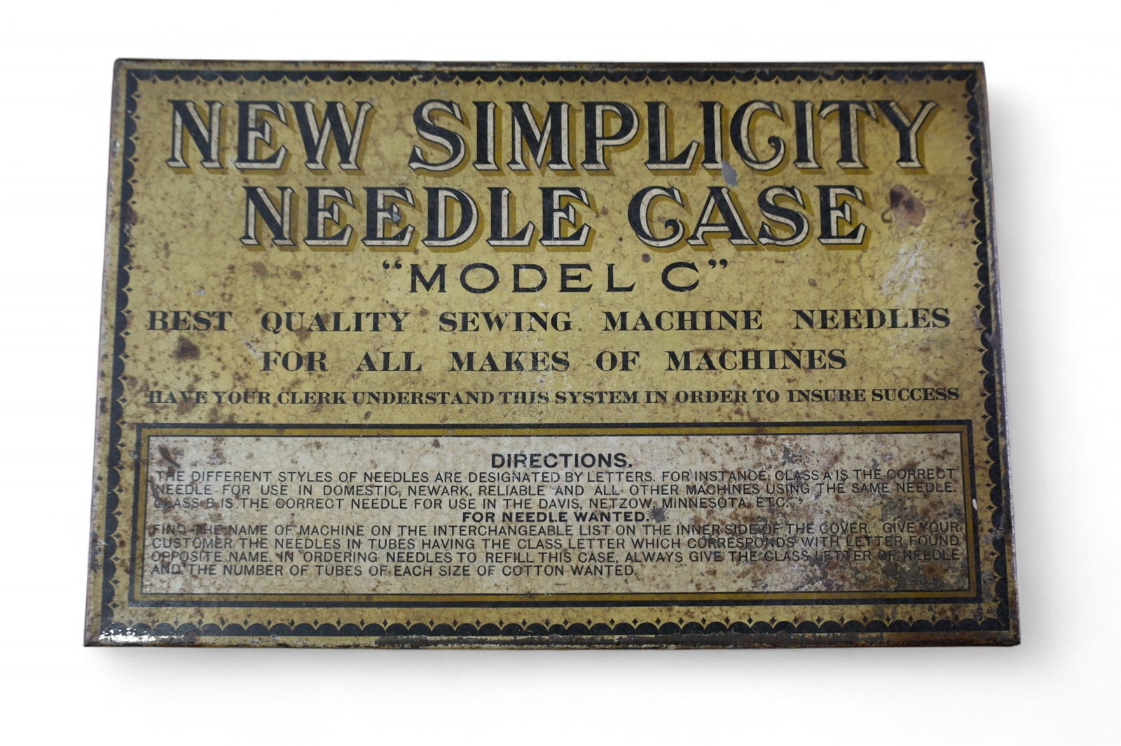 METAL NEEDLE CASE (1 of 3)