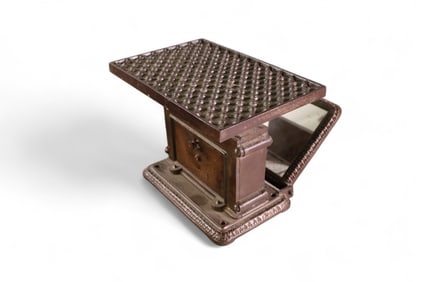 ANTIQUE JURASO SCALE