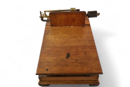 ANTIQUE WOODEN PLATFORM SCALE