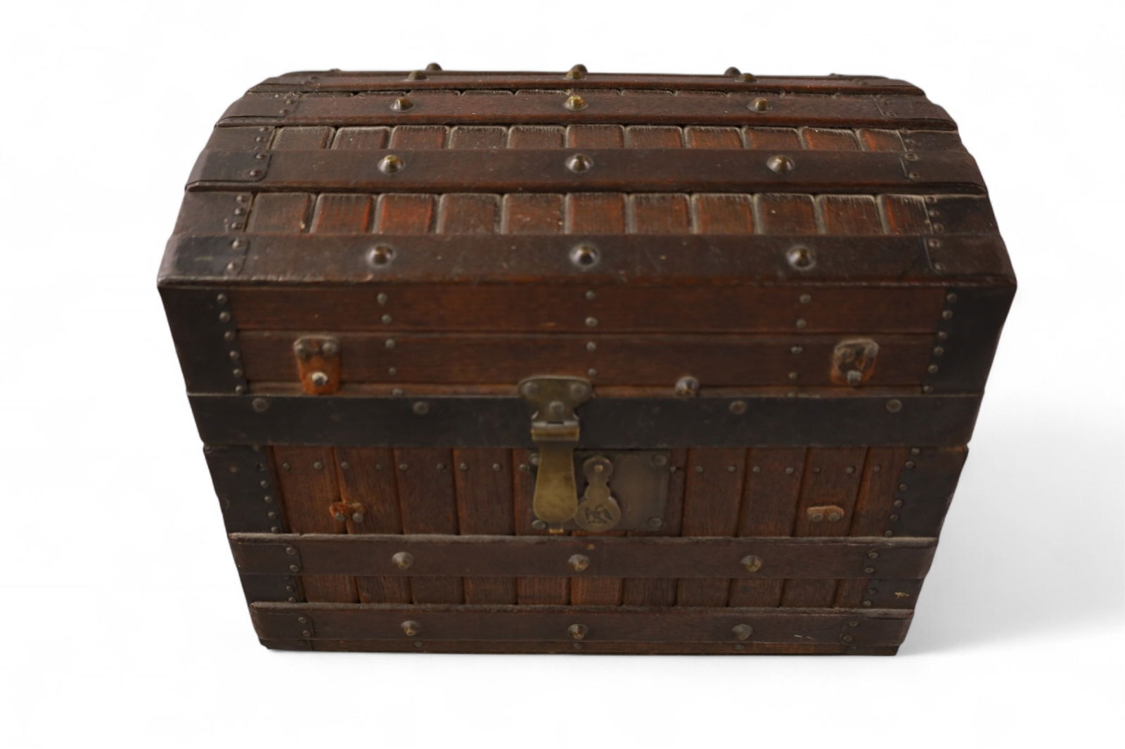 DOLL OR SALESMAN SAMPLE TRUNK (1 of 4)