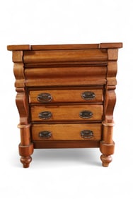 19TH CENTURY DOLL DRESSER