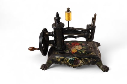 HAND CRANK SEWING MACHINE