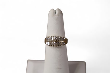 14K GOLD & DIAMOND RING