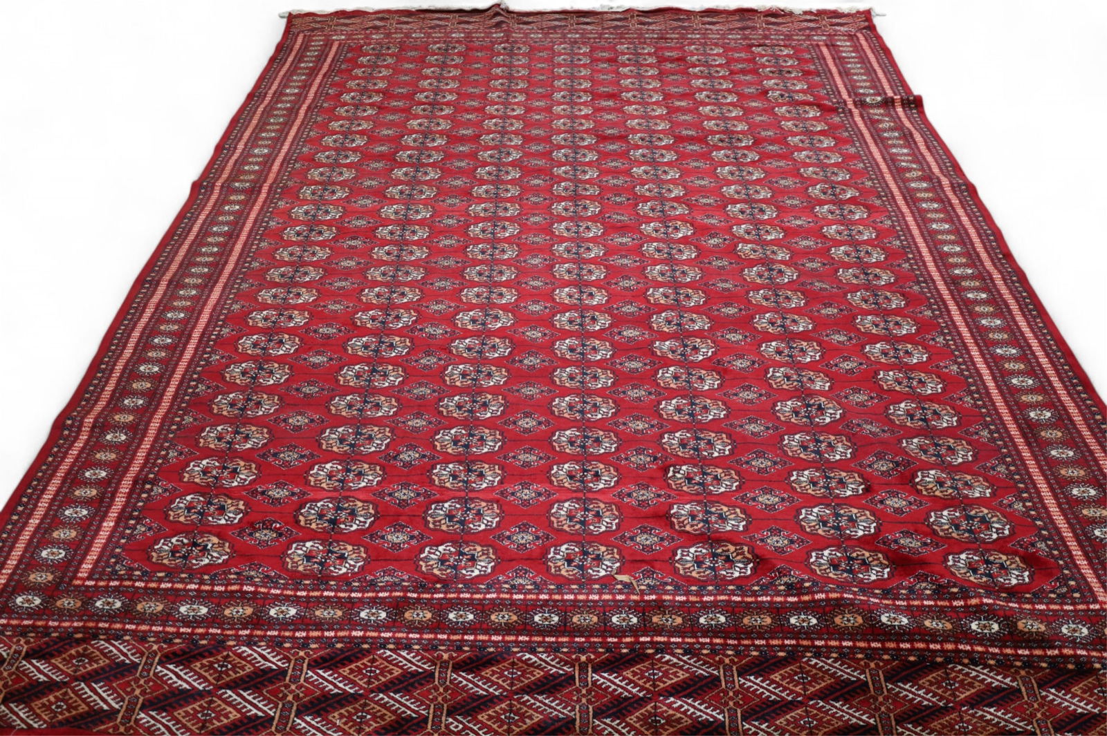 APPROX 7' 10" x 11' 7" HANDMADE WOOL RUG (1 of 3)