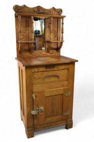 ICE PALACE OAK ICE BOX