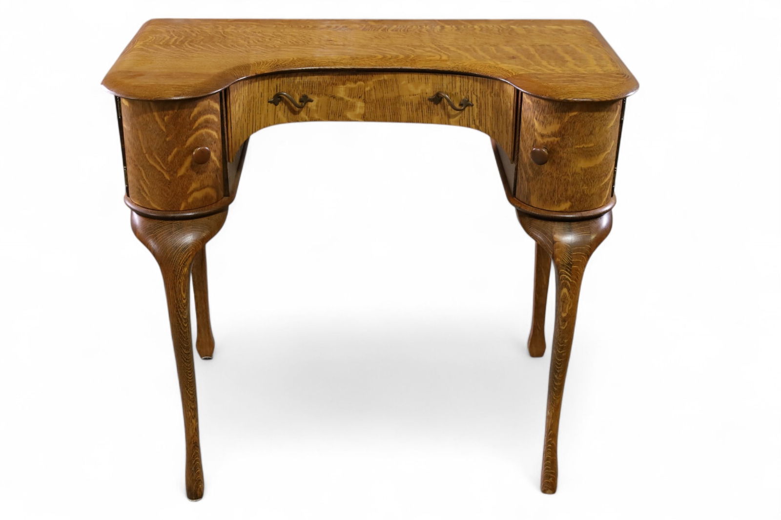 AMERICAN OAK DRESSING TABLE (1 of 2)